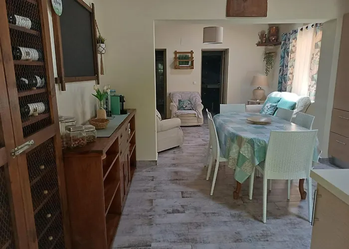 Casa Vo Mila Com Piscina Privada Hébergement de vacances